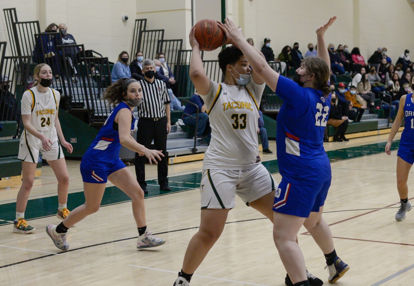 faith cross looks for a teammate
